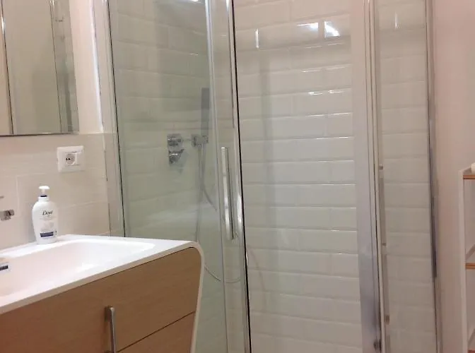 Battisti 7 Πανσιόν